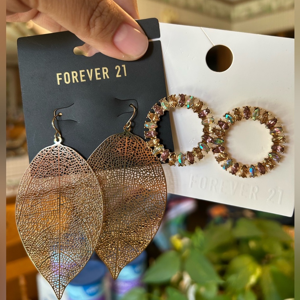Forever 21 Gold Leaf and Multicolor Hoop Earrings Set